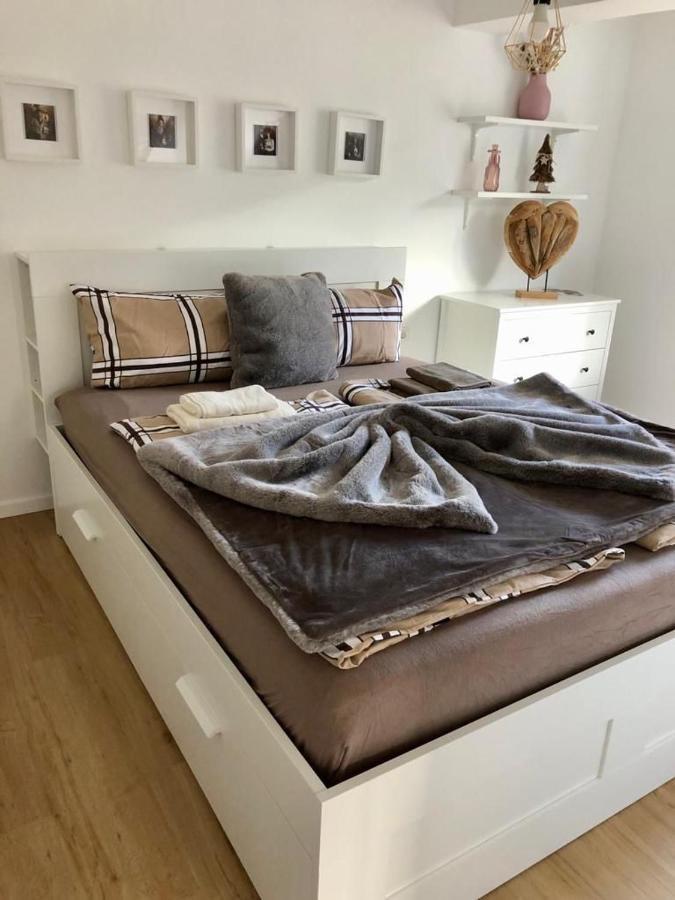 Appartamento Schwarzwald Maedl Bad Wildbad Esterno foto